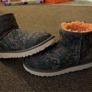 UGG Brown Graffiti Ankle Boots LIKE NEW!!1